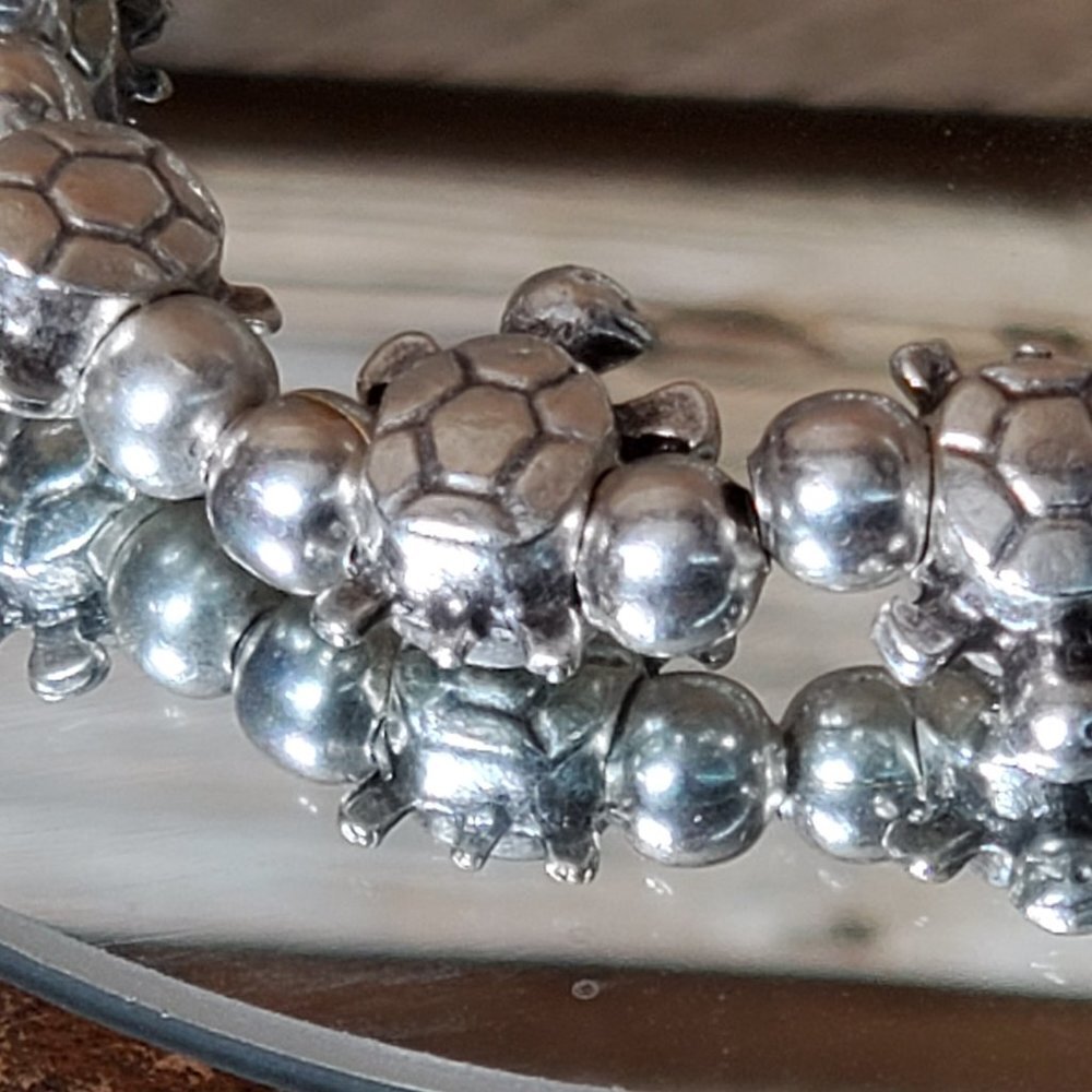 Fine Silver-Plated Turtle Beaded Stretch Anklet / Bracelet - Picture 4 of 6